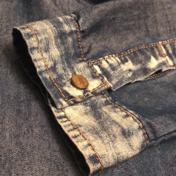 Dream Out Loud by Selena Gomez -Chambray Button Up - Picture 2 of 10